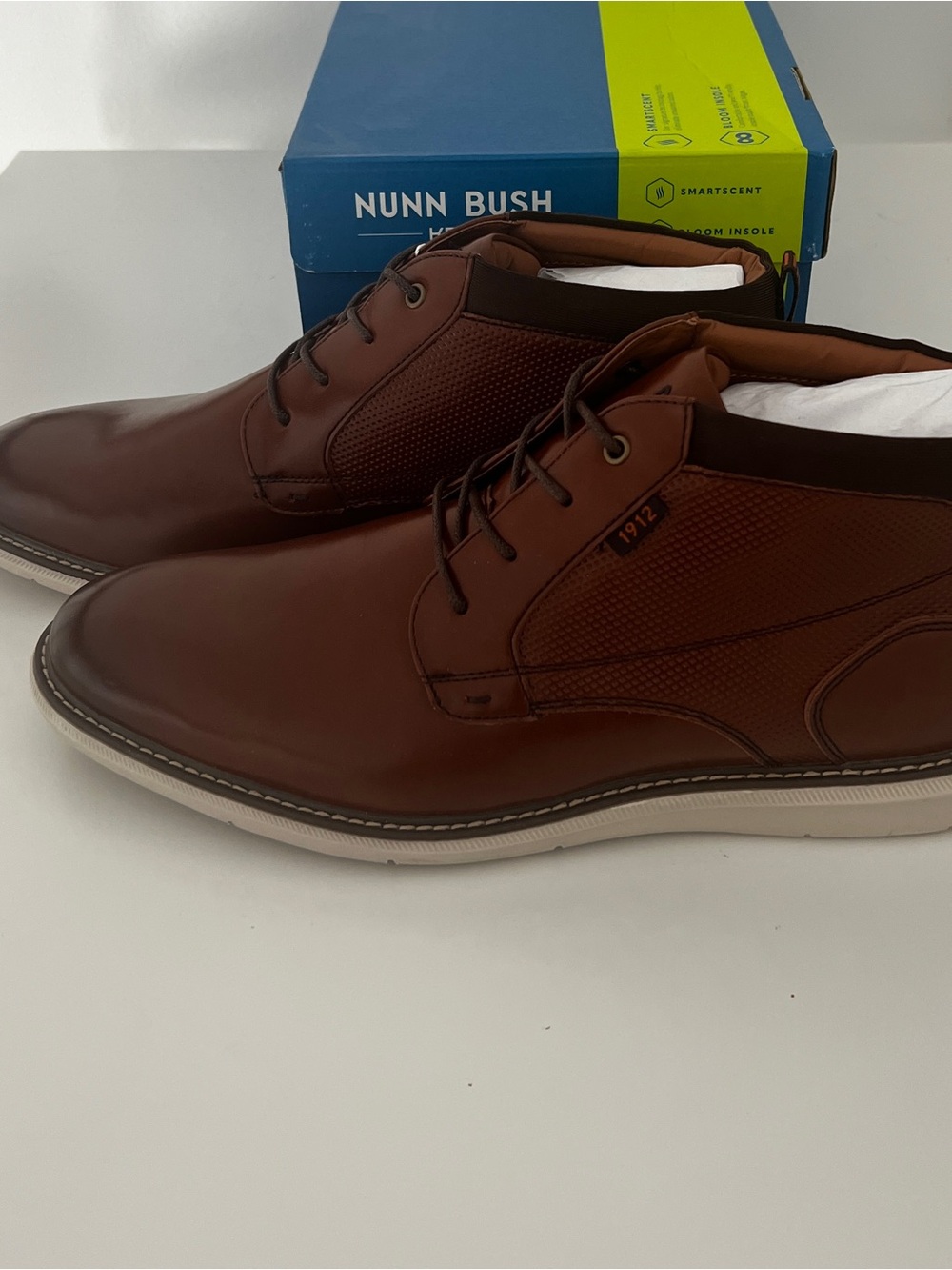 Nunn Bush Men's Chestnut Brown Leather Chukka Boots